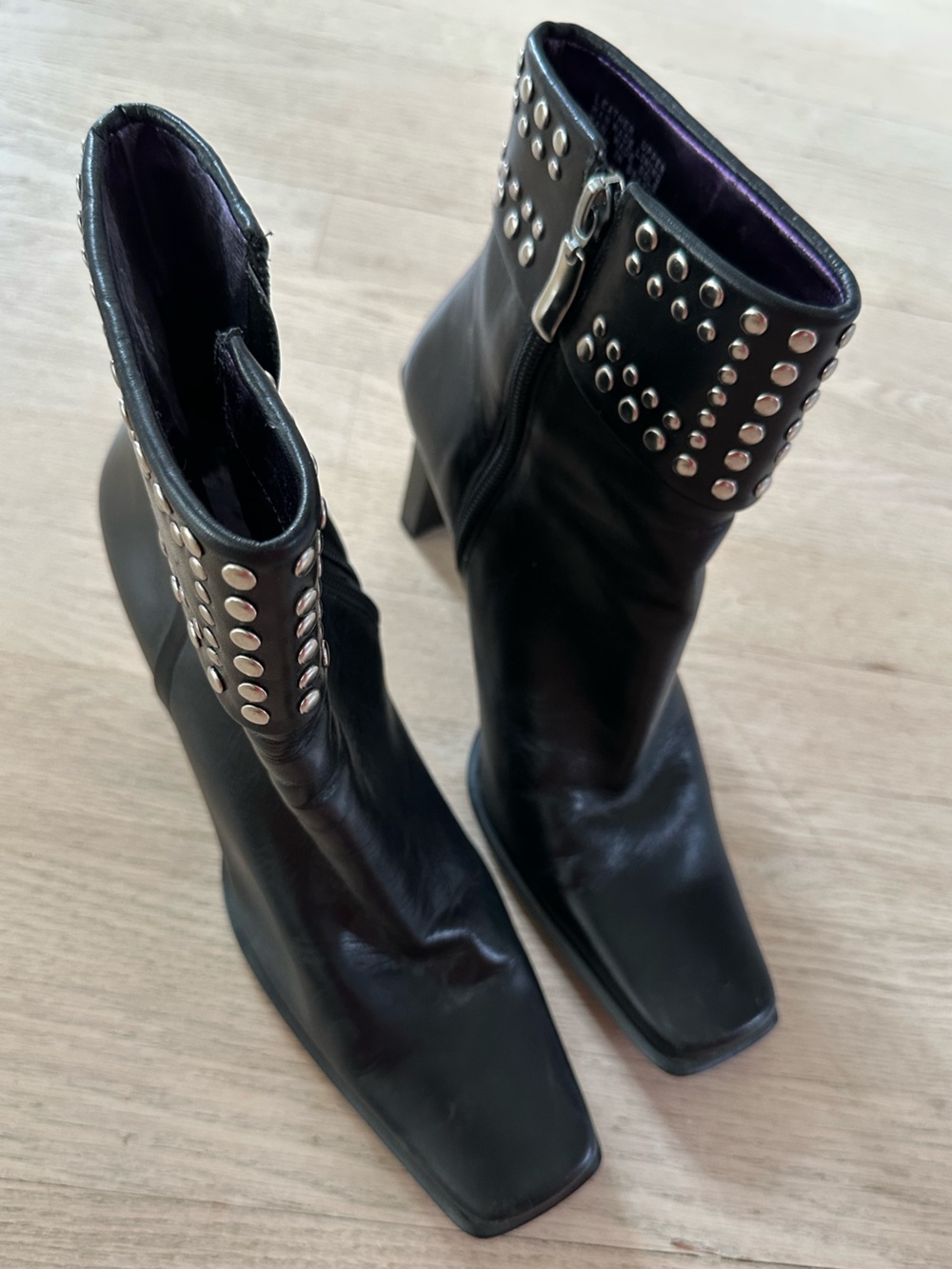 Y2K vintage ENZO ANGIOLINI black leather silver studded heel square toe booties